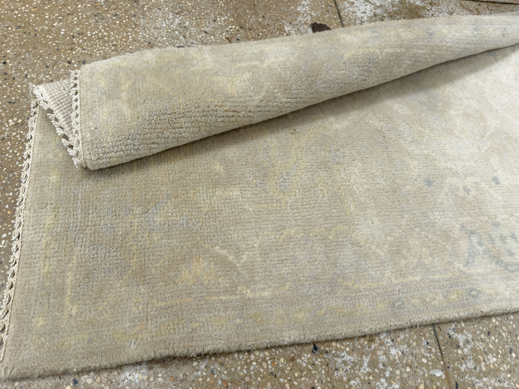 Modern Turkish Oushak Small Runner, No.33781 - Galerie Shabab