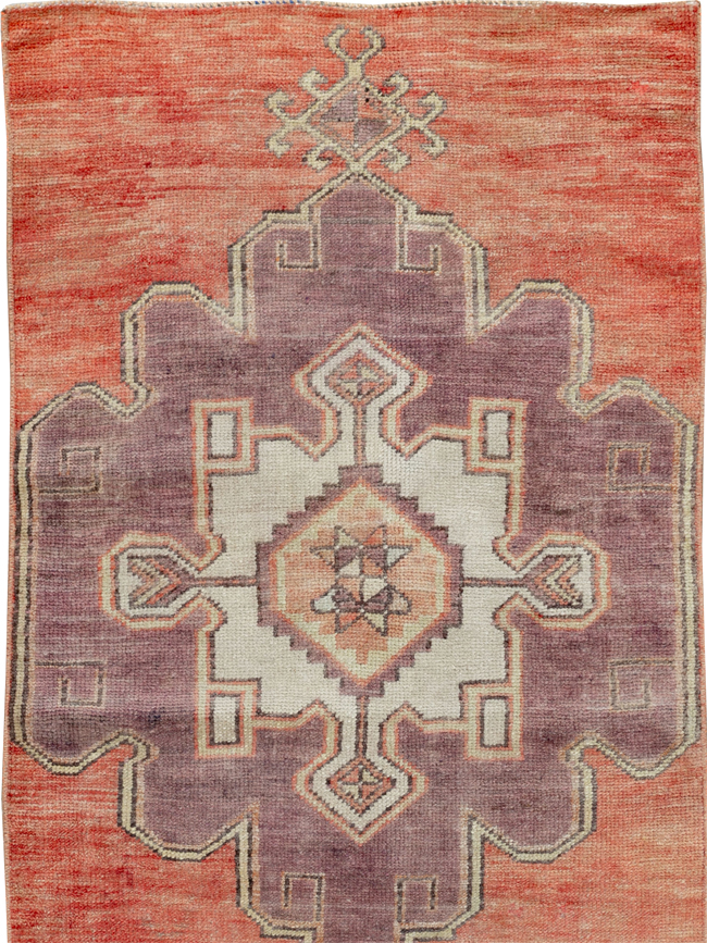 Vintage Turkish Anatolian Runner, No.33785 - Galerie Shabab