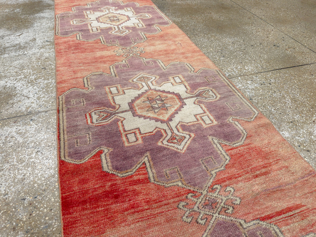 Vintage Turkish Anatolian Runner, No.33785 - Galerie Shabab