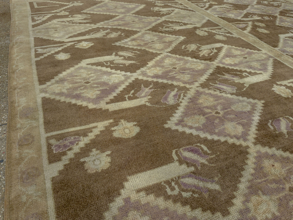 Vintage Turkish Anatolian Square Room Size Carpet, No.33796 - Galerie Shabab