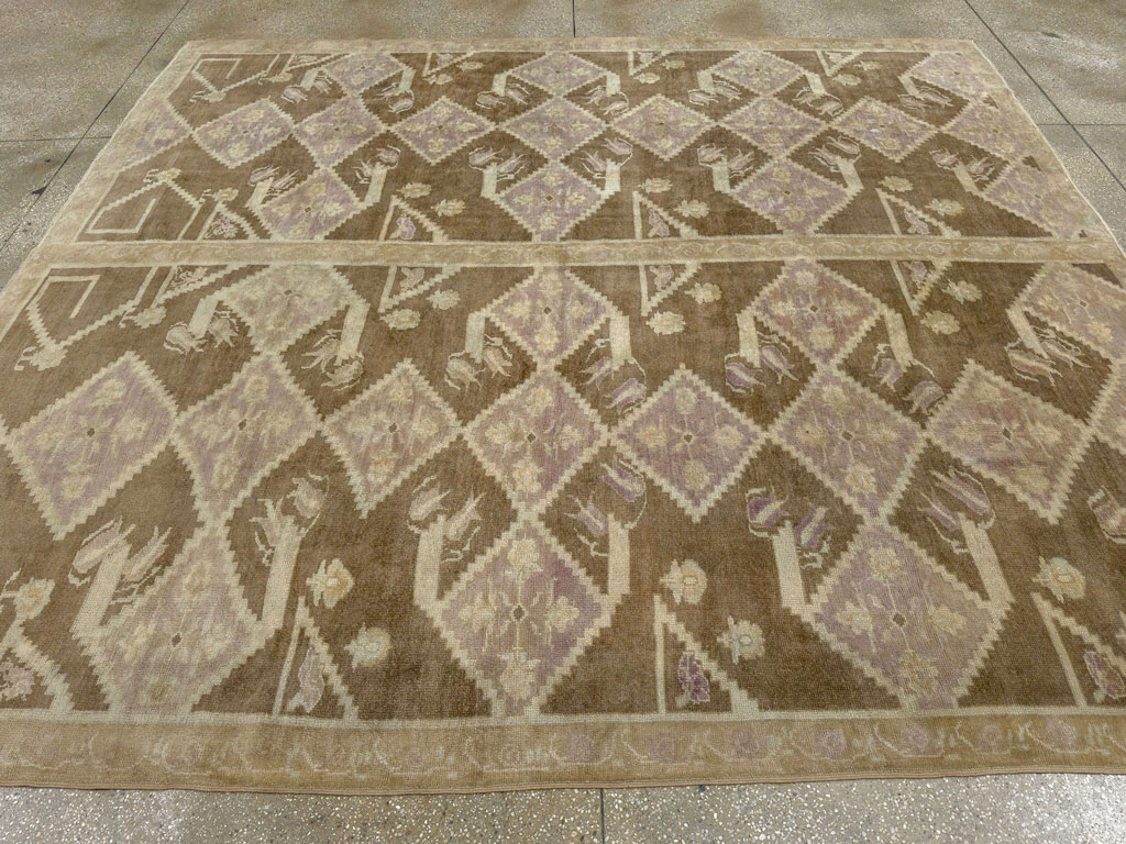Vintage Turkish Anatolian Square Room Size Carpet, No.33796 - Galerie Shabab