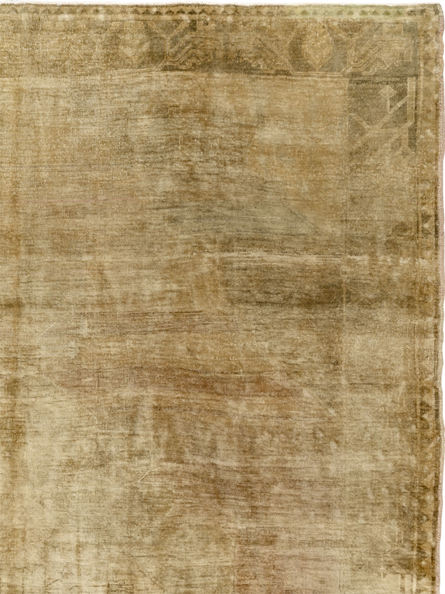 Vintage Turkish Anatolian Room Size Carpet, No.33798 - Galerie Shabab