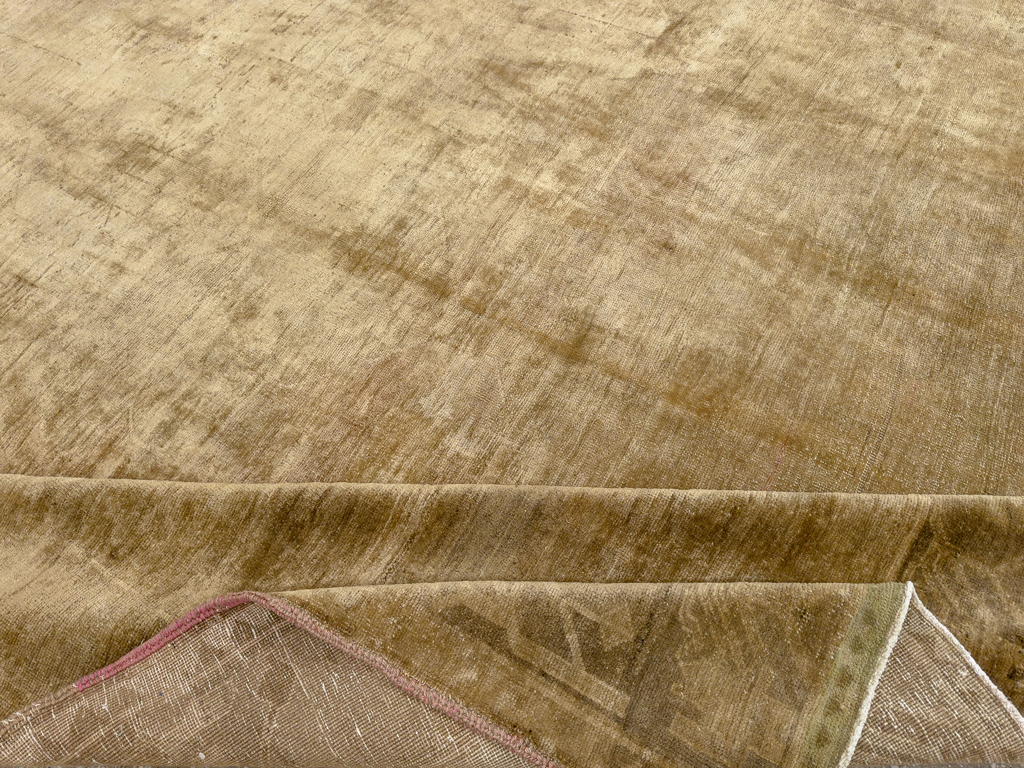 Vintage Turkish Anatolian Room Size Carpet, No.33798 - Galerie Shabab