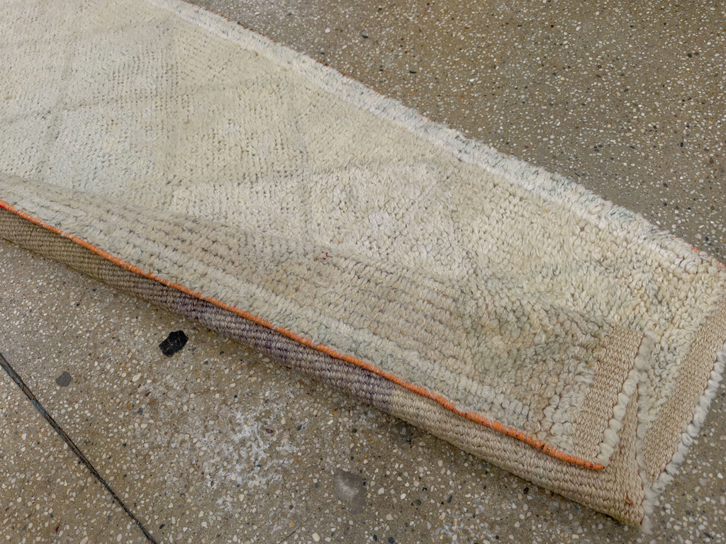 Vintage Turkish Anatolian Runner, No.33799 - Galerie Shabab