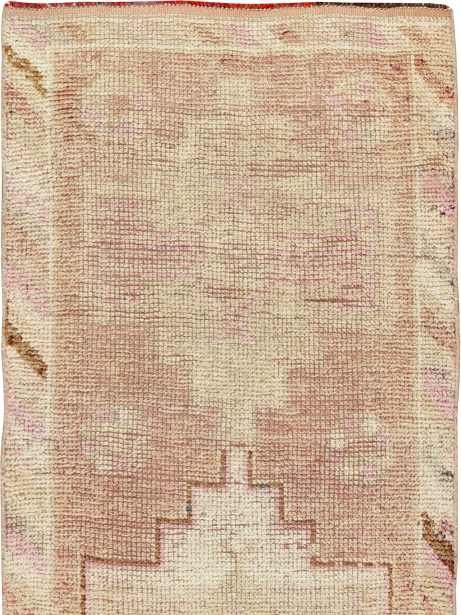 Vintage Turkish Anatolian Runner, No.33800 - Galerie Shabab