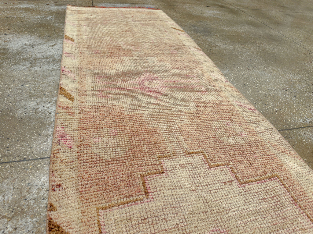 Vintage Turkish Anatolian Runner, No.33800 - Galerie Shabab