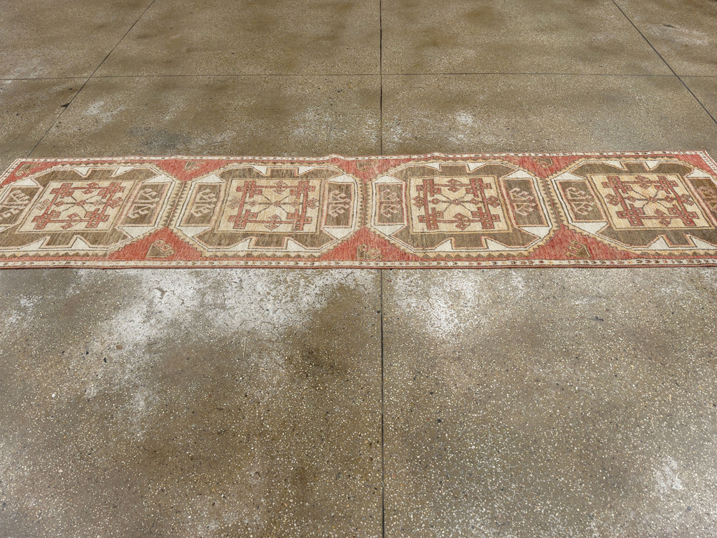Vintage Turkish Anatolian Runner, No.33834 - Galerie Shabab