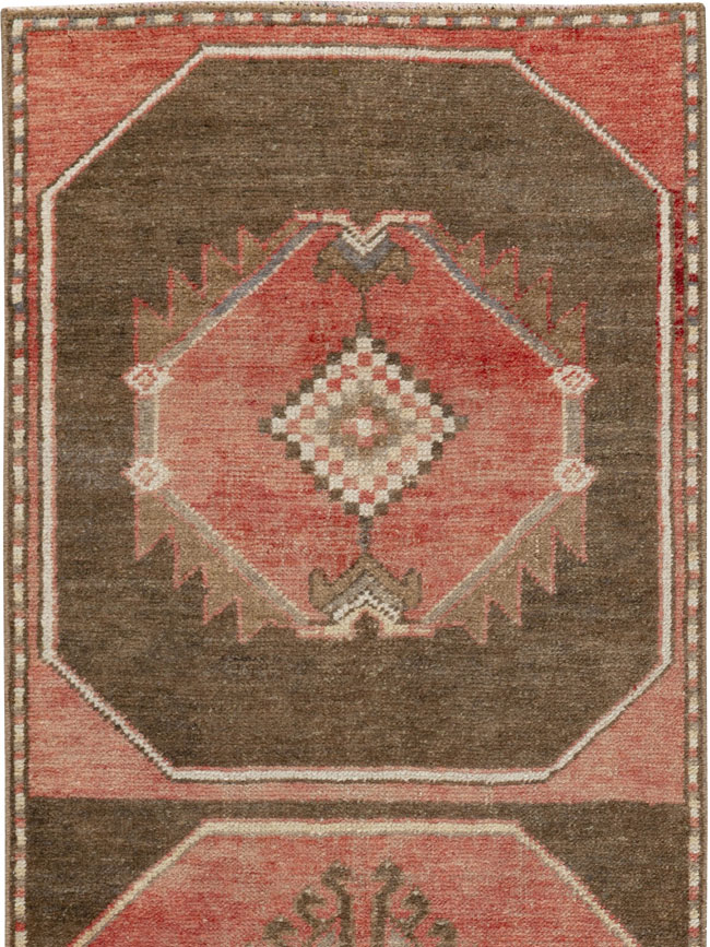 Vintage Turkish Anatolian Runner, No.33837 - Galerie Shabab