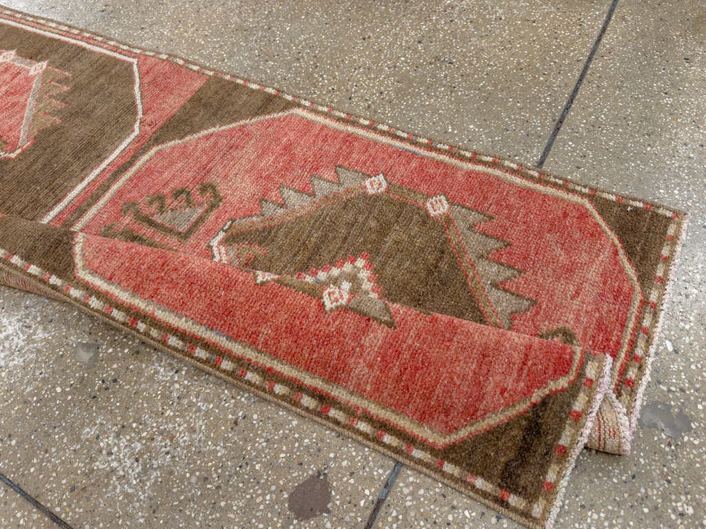 Vintage Turkish Anatolian Runner, No.33837 - Galerie Shabab