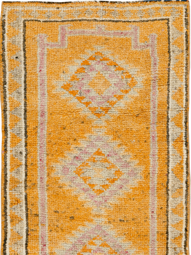 Vintage Turkish Anatolian Runner, No.33838 - Galerie Shabab