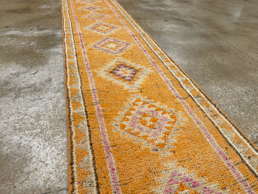 Vintage Turkish Anatolian Runner, No.33838 - Galerie Shabab