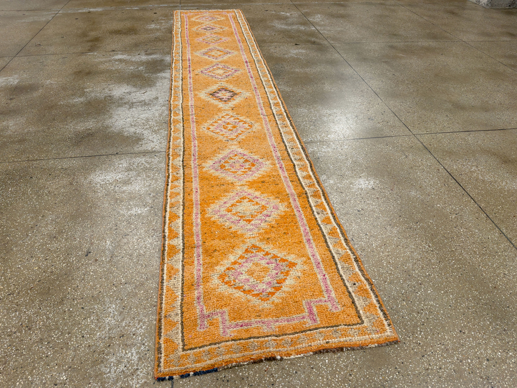 Vintage Turkish Anatolian Runner, No.33838 - Galerie Shabab