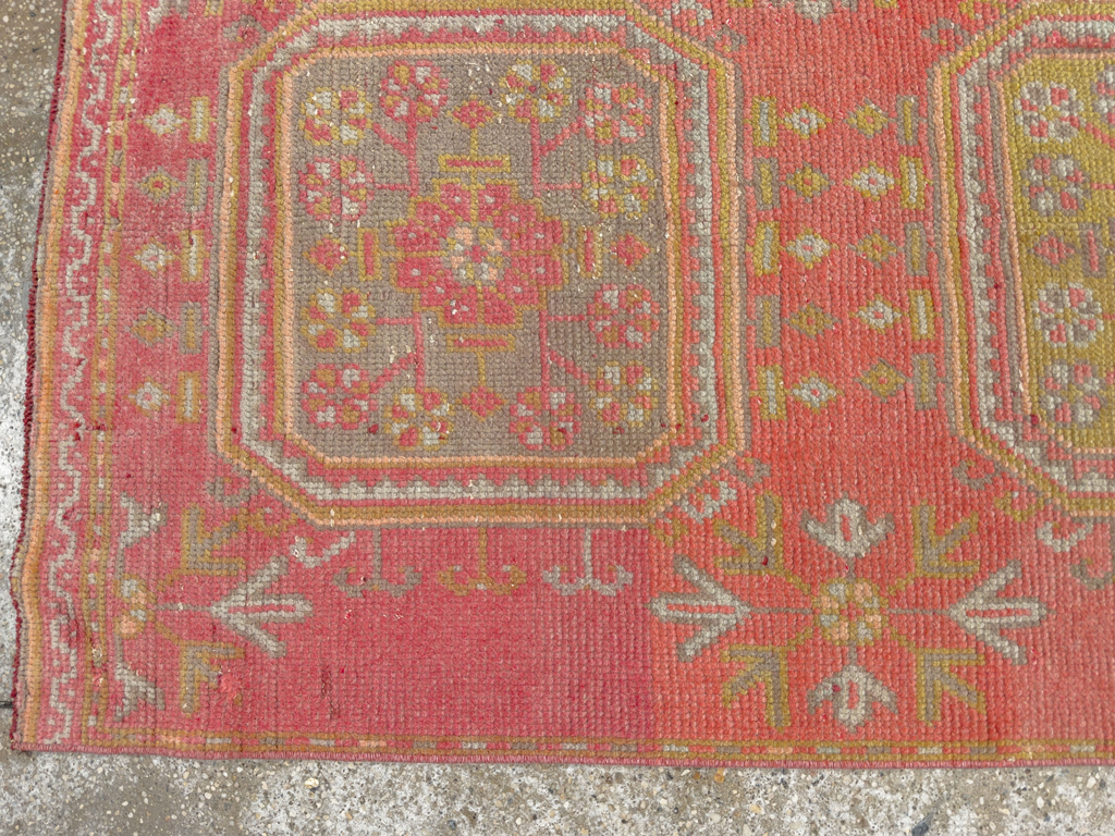 Vintage Turkish Anatolian Runner, No.33839 - Galerie Shabab