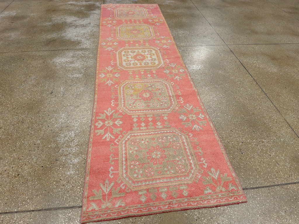 Vintage Turkish Anatolian Runner, No.33839 - Galerie Shabab