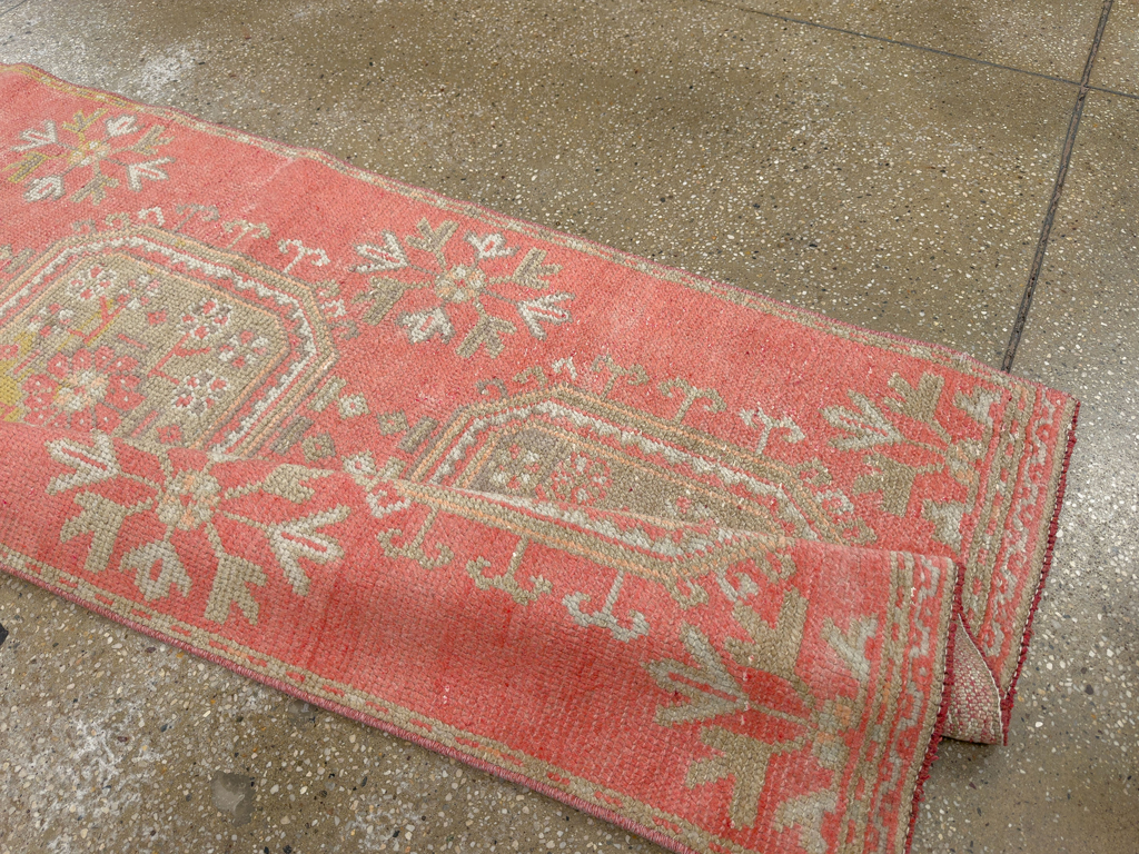 Vintage Turkish Anatolian Runner, No.33839 - Galerie Shabab