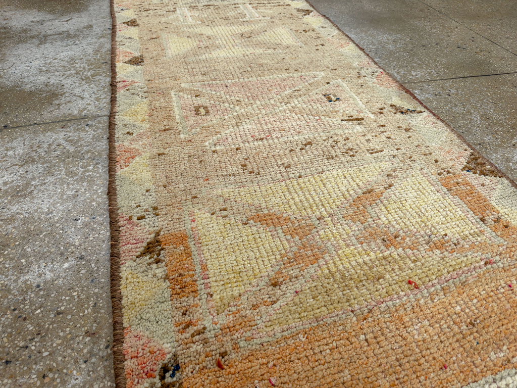 Vintage Turkish Anatolian Runner, No.33841 - Galerie Shabab