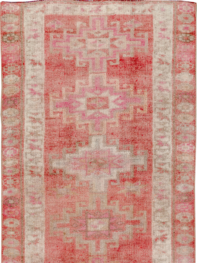 Vintage Turkish Anatolian Runner, No.33847 - Galerie Shabab