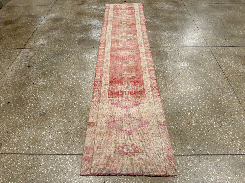 Vintage Turkish Anatolian Runner, No.33847 - Galerie Shabab