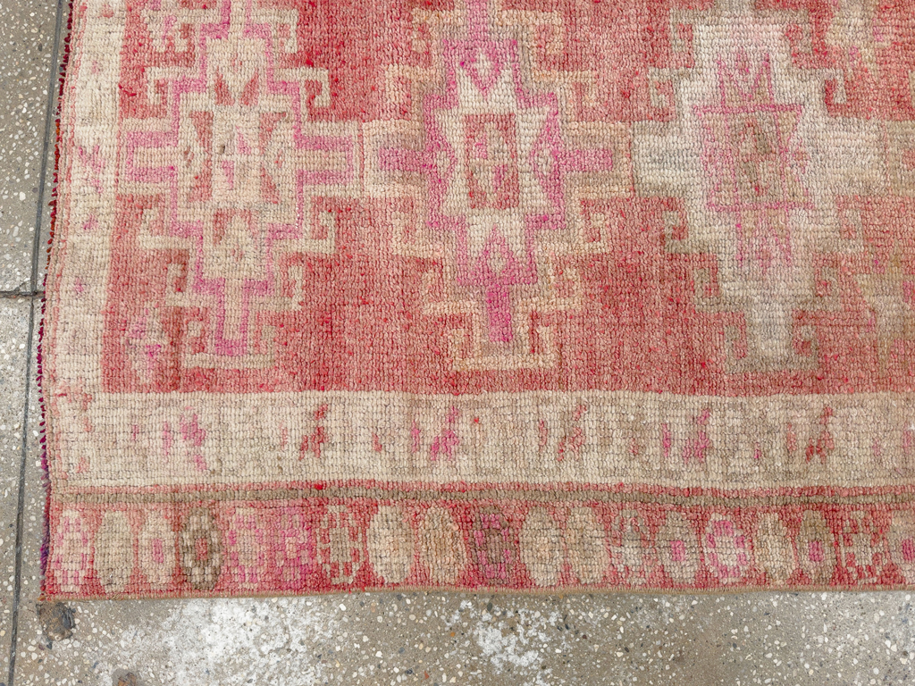 Vintage Turkish Anatolian Runner, No.33847 - Galerie Shabab
