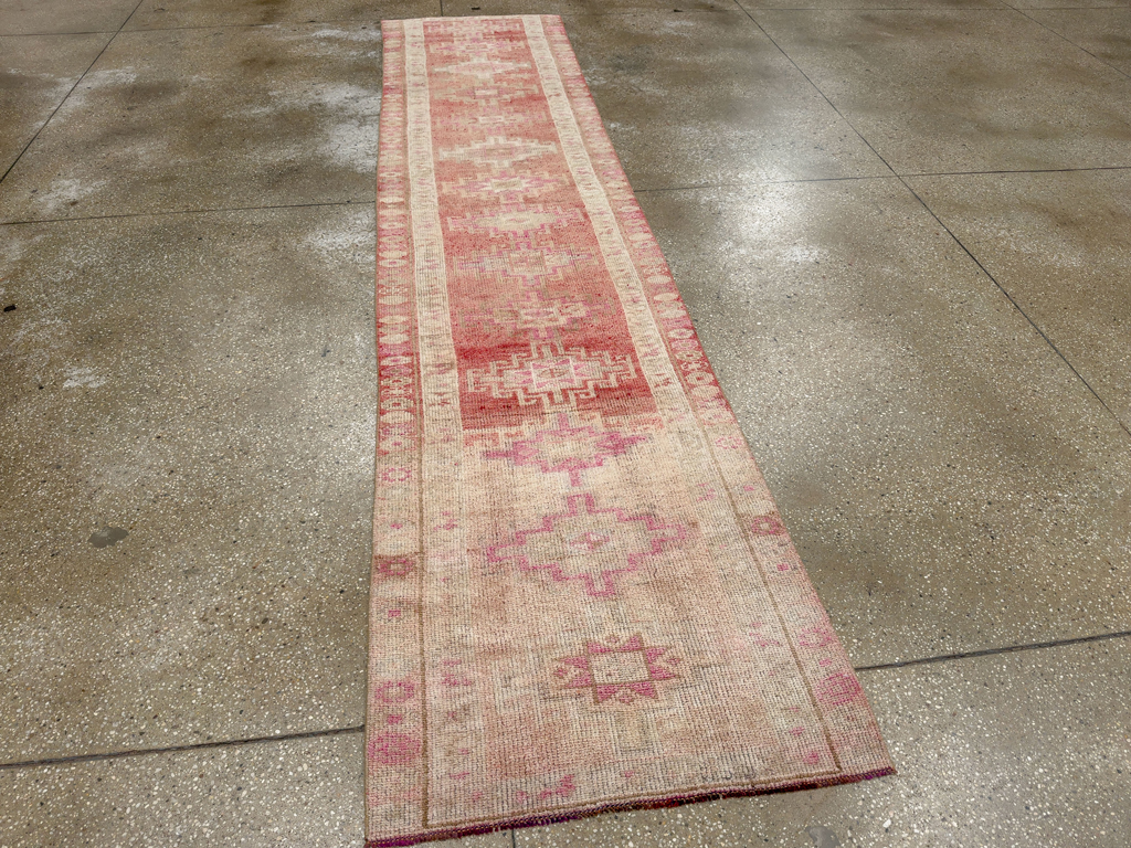 Vintage Turkish Anatolian Runner, No.33847 - Galerie Shabab