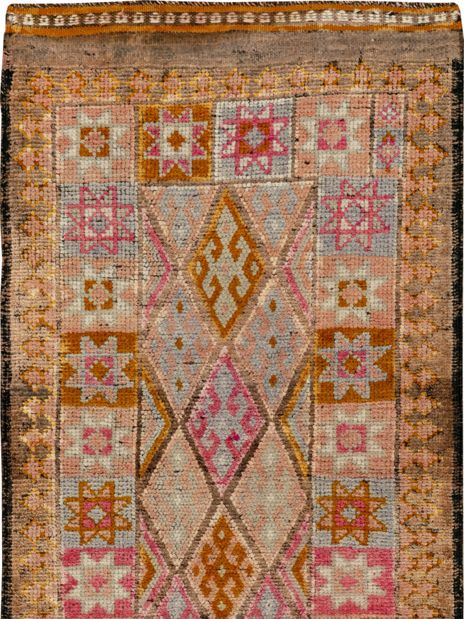 Vintage Turkish Anatolian Runner, No.33848 - Galerie Shabab
