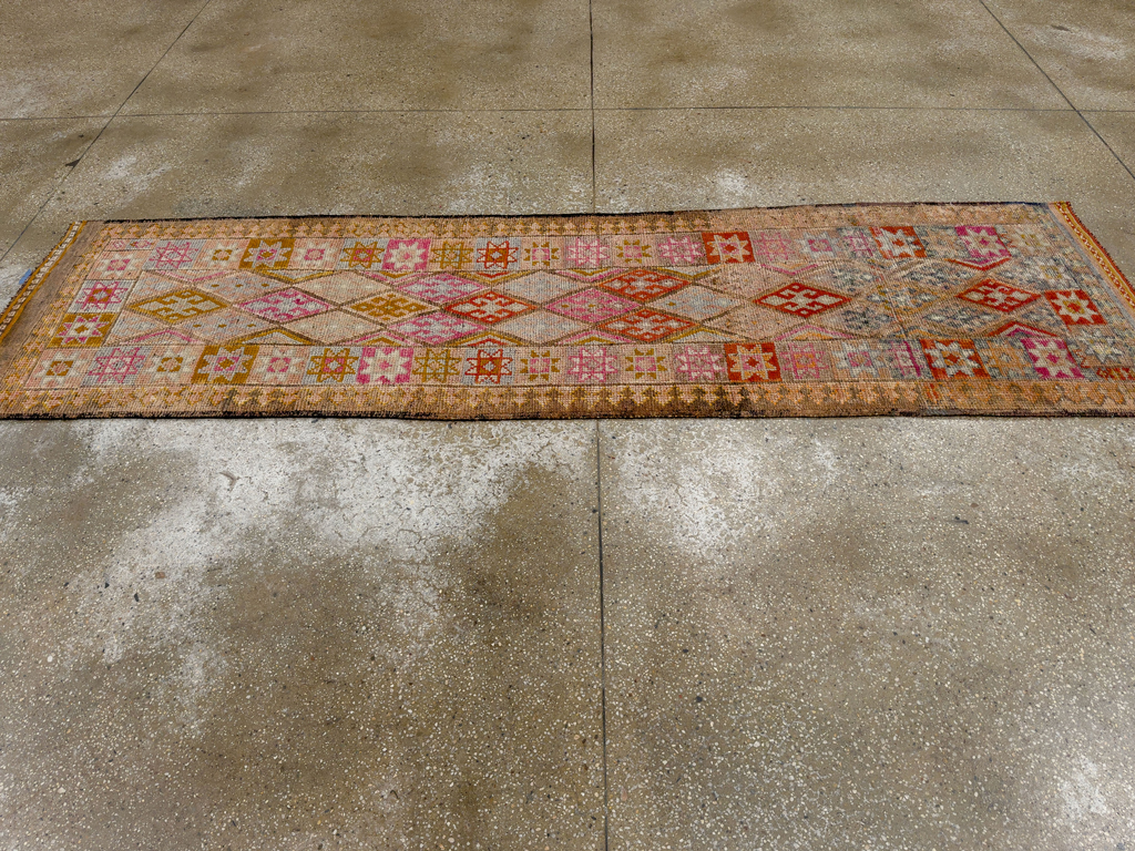 Vintage Turkish Anatolian Runner, No.33848 - Galerie Shabab