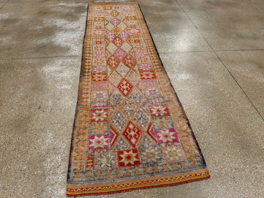 Vintage Turkish Anatolian Runner, No.33848 - Galerie Shabab