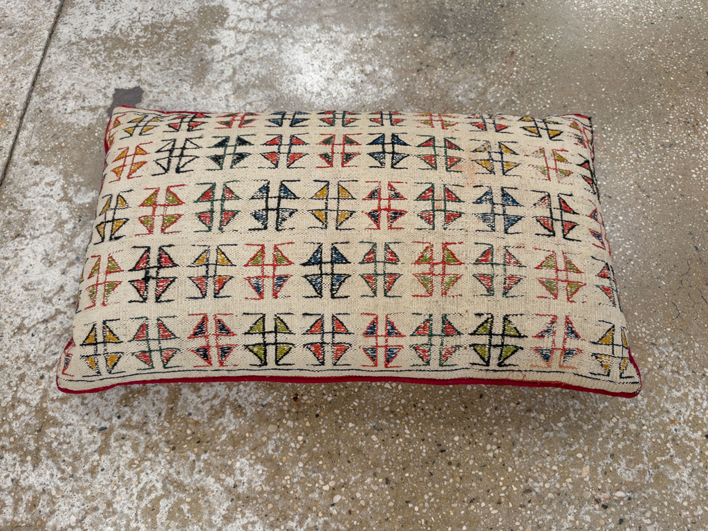 Vintage Persian Kurdish Pillow, No.33852 - Galerie Shabab
