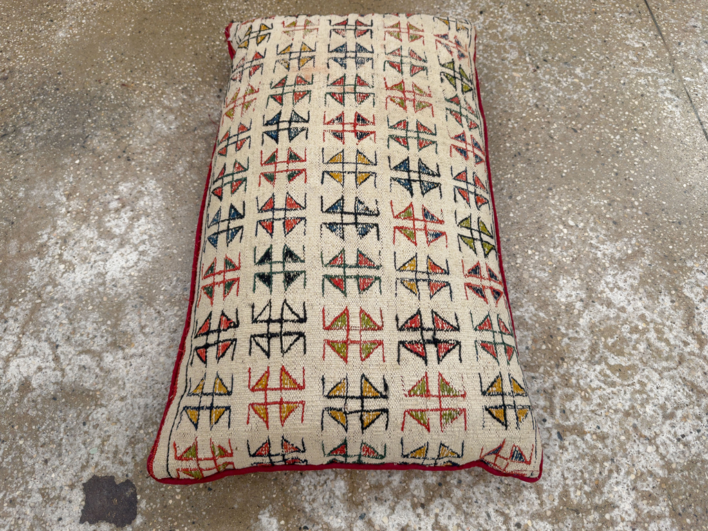 Vintage Persian Kurdish Pillow, No.33852 - Galerie Shabab