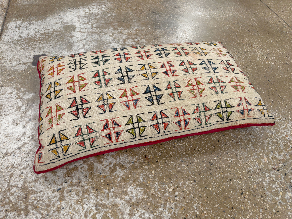 Vintage Persian Kurdish Pillow, No.33852 - Galerie Shabab