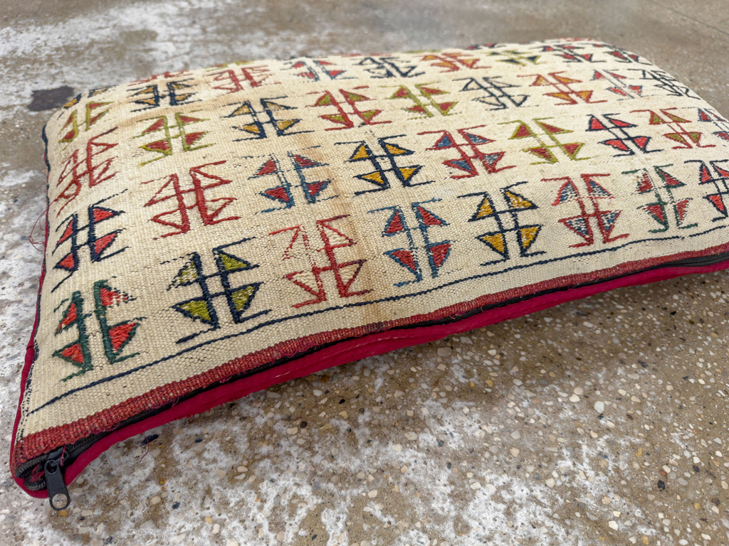 Vintage Persian Kurdish Pillow, No.33853 - Galerie Shabab
