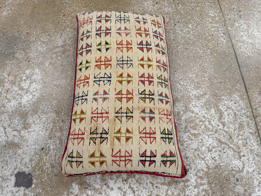 Vintage Persian Kurdish Pillow, No.33853 - Galerie Shabab