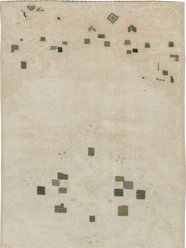 Vintage Turkish Anatolian Runner, No.33856 - Galerie Shabab