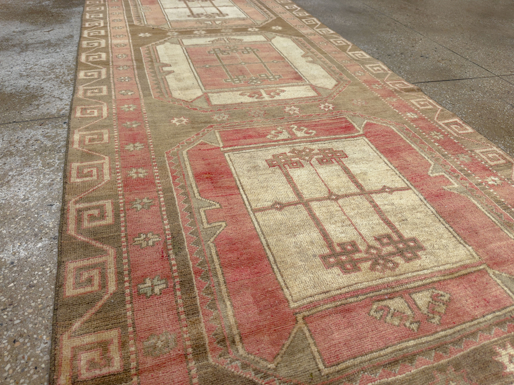 Vintage Turkish Anatolian Runner, No.33857 - Galerie Shabab