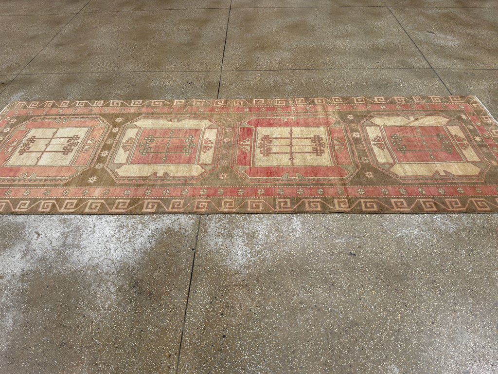Vintage Turkish Anatolian Runner, No.33857 - Galerie Shabab