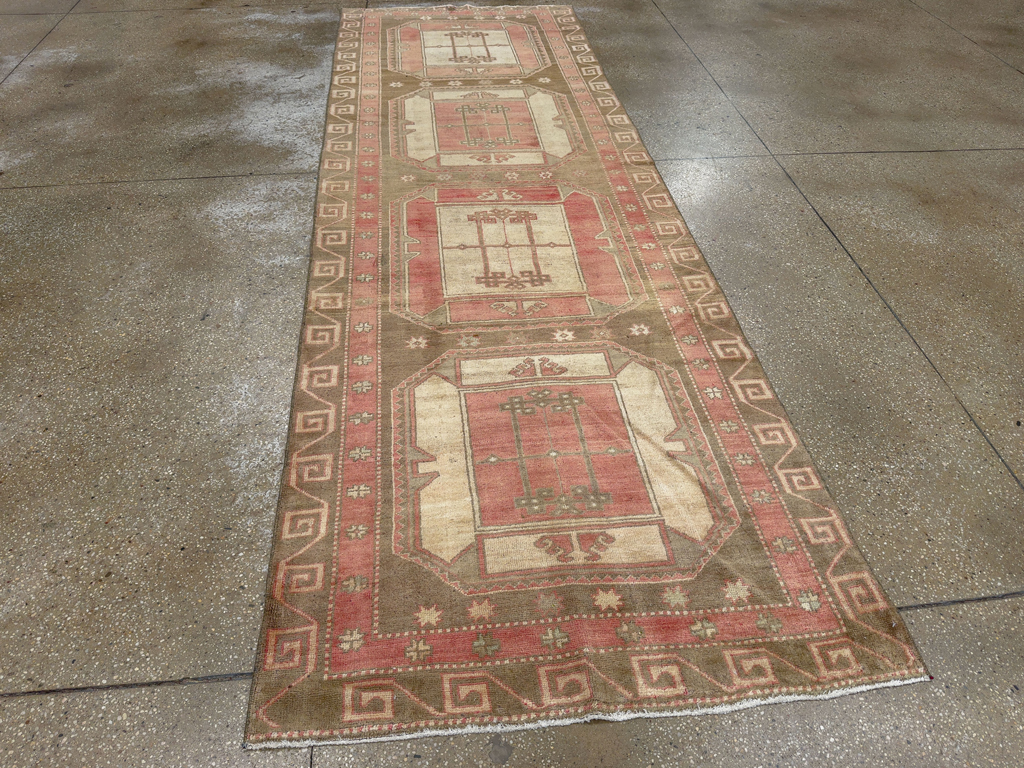 Vintage Turkish Anatolian Runner, No.33857 - Galerie Shabab