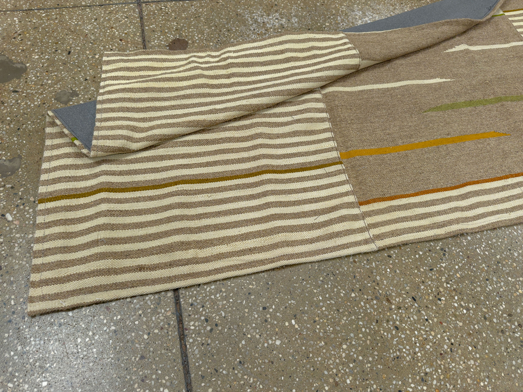 Modern Turkish Flatweave Kilim Runner, No.33872 - Galerie Shabab