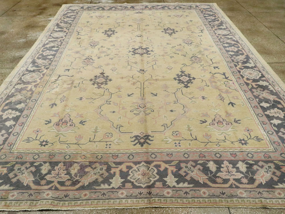 Antique Turkish Oushak Carpet, No.8013 - Galerie Shabab