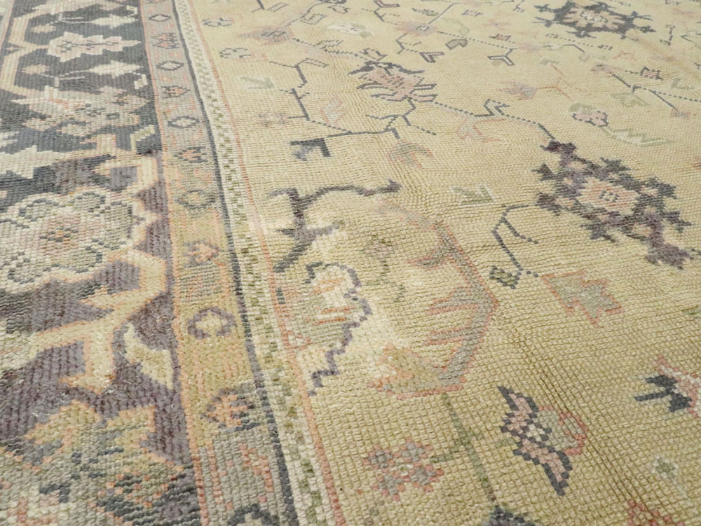 Antique Turkish Oushak Carpet, No.8013 - Galerie Shabab