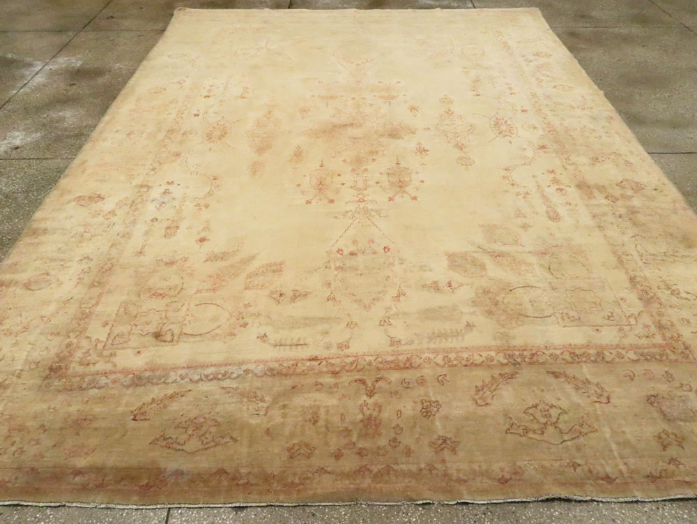 Antique Turkish Sivas Carpet, No.8040 - Galerie Shabab