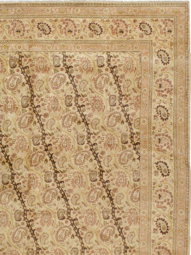 Antique Persian Tabriz Square Carpet, No.8048 - Galerie Shabab