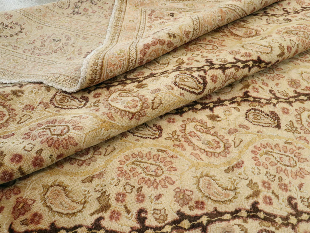 Antique Persian Tabriz Square Carpet, No.8048 - Galerie Shabab