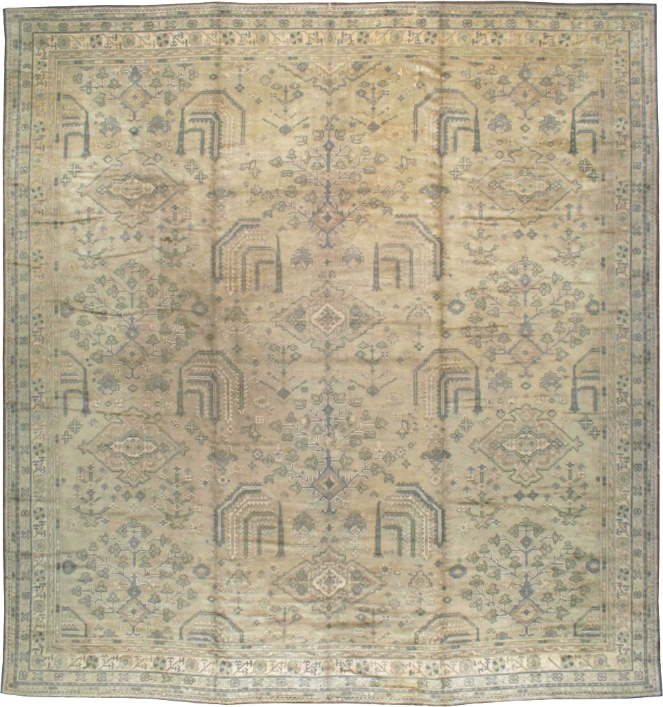 Vintage European Oushak Carpet, No.8050 - Galerie Shabab
