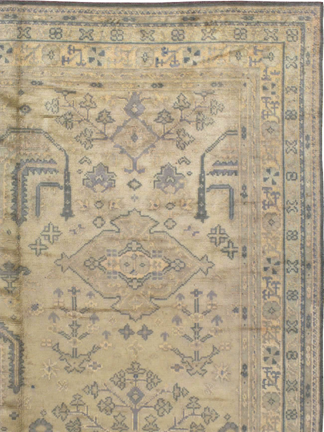 Vintage European Oushak Carpet, No.8050 - Galerie Shabab