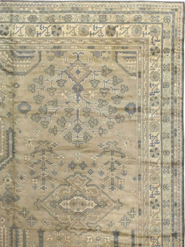 Vintage European Oushak Carpet, No.8050 - Galerie Shabab