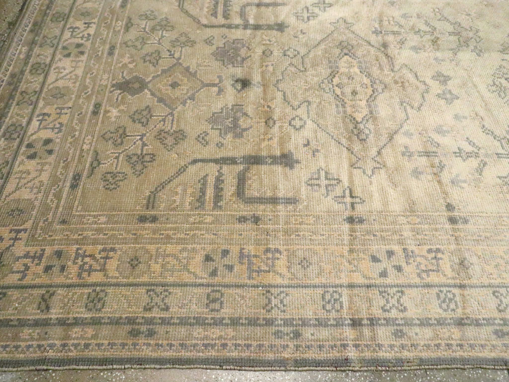 Vintage European Oushak Carpet, No.8050 - Galerie Shabab