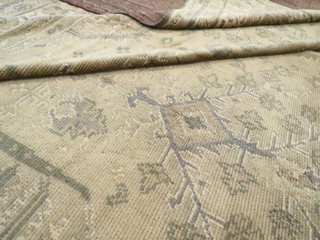 Vintage European Oushak Carpet, No.8050 - Galerie Shabab
