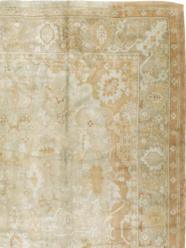 Antique French Savonnerie Carpet, No.8074 - Galerie Shabab