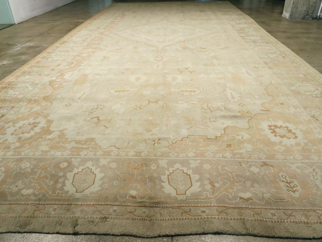 Antique French Savonnerie Carpet, No.8074 - Galerie Shabab