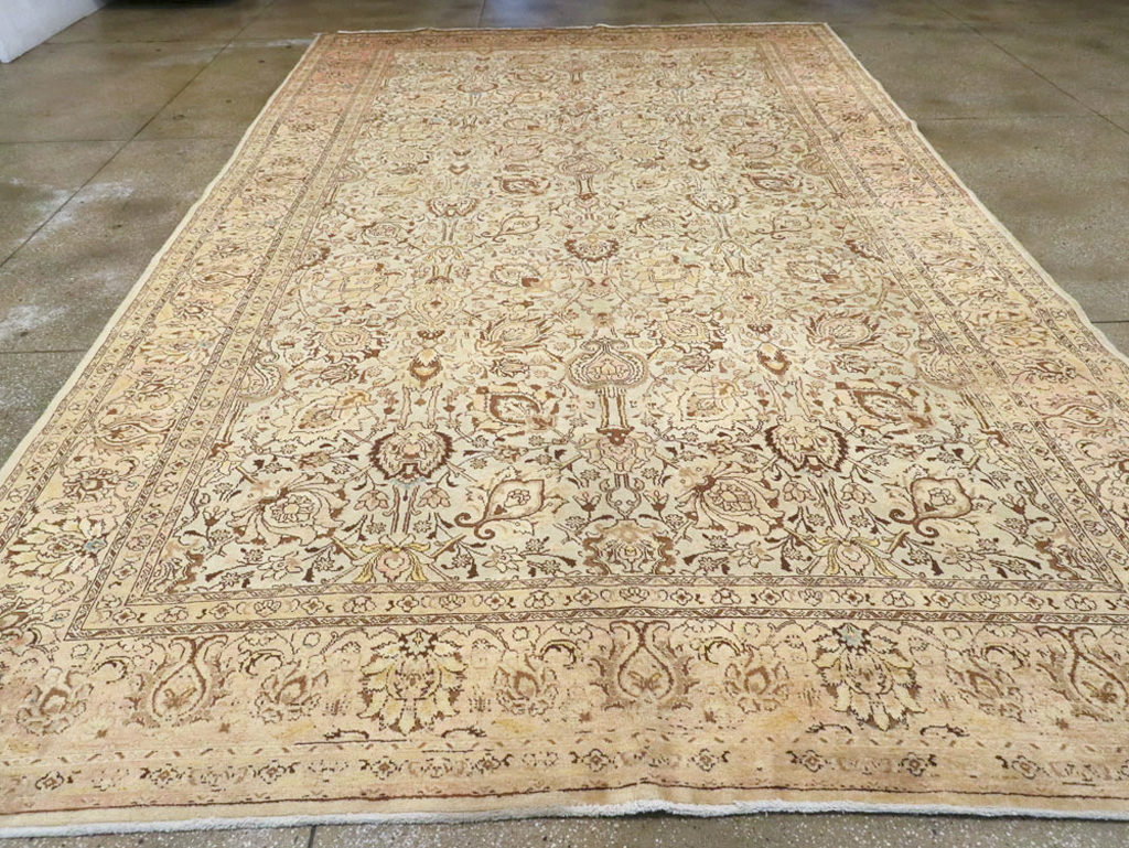 Antique Persian Tabriz Carpet, No.8111 - Galerie Shabab